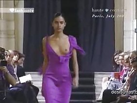 माँ अपनी खूबसूरत बेटी ओतालिस के लिए अद्भुत है