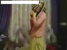 सेना जंगल में कार में श्यामला fucks