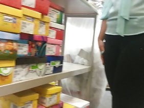 एक बड़े रिसर पर परिपक्व सुंदरता