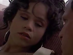 कमबख्त रूसी फूहड़ परीक्षा के लिए स्त्री रोग विशेषज्ञ के पास आया