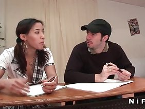 दो शानदार ब्रूनेट्स के साथ हार्ड बीडीएसएम