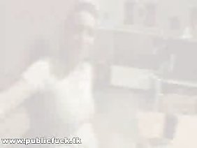मस्कुलर आदमी ने गधे में मीठा सौंदर्य गड़बड़ कर दिया