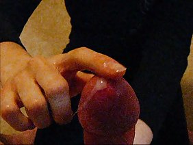 एक मजबूत रिसर पर बड़ा गधा कूदता है