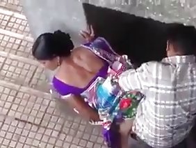 रसदार रूसी निपल और उसके प्रेमी एक कैमरे के साथ