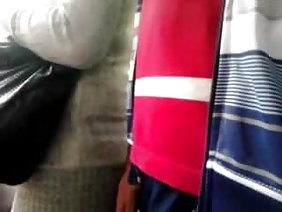 डॉक्टर ने अपने गर्म रोगी को कुशलता से सेक्स के लिए फैला दिया