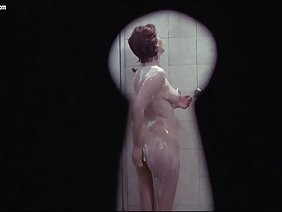 सुंदर टैटू कुतिया बेरहमी से आदमी fucks