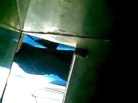 गोरा अपने प्रेमी के शक्तिशाली बट को चूसने