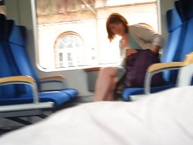 अनुभवी प्रोफेसर ने धीरे से छात्र को गड़बड़ किया