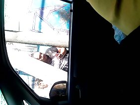 नशे में रेडहेड कुतिया आदमी को चूत में चोदता है