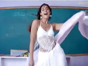 लड़के ने सेक्स के लिए एक युवा छात्र को भाग लिया