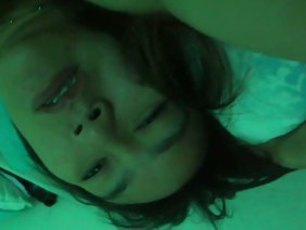 बस्टी ब्रुनेट है प्रेमी के साथ होम सेक्स