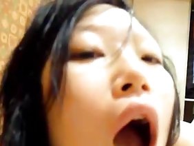 एक बड़े डिक पर एक रेडहेड वेश्या का लंड मिला