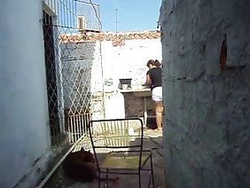 एक युवा दुखी मुर्गा कामुक ईबार के साथ परिपक्व