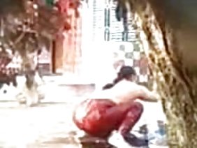 सक्रिय रूप से बिल्ली में रूसी फूहड़