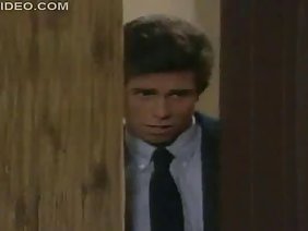 भाई ने सोती हुई बहन के मुंह में एक डिक डाला और उसके चेहरे पर सह डाला