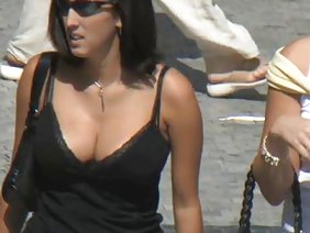 हॉर्नी ने बड़ी डिक के साथ गुदा को उकेरा