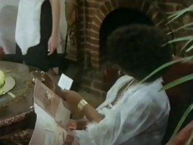 एक आदमी द्वारा गड़बड़ बड़े स्तन सुंदरियों