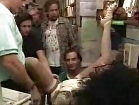 राइडर पोज़ में चुदाई करते हुए चिक चिक करना