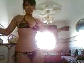 जलती हुई श्यामला प्रेमी और ऑपरेटर के मुर्गा बेकार है