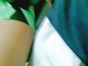 परिपक्व माँ पिछवाड़े में युवा दोस्त बेकार है