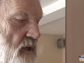 दादाजी बारी में शरारती पोती बकवास