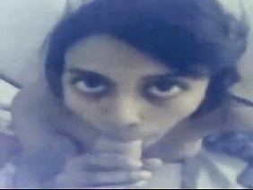 रूसी लड़की ने आदमी की मालिश की, और फिर उसे खुद को दिया