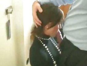क्षेत्र टोपी में रूसी 18 साल पुराने लड़की गड़बड़ से मुल्टो