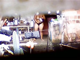 एक सफेद लड़की के छेद में खूबसूरती से सीधे समाप्त