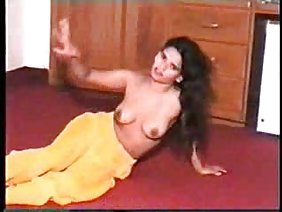 दो खूबसूरत समलैंगिकों ने अपने प्यूज़ के साथ मस्ती की