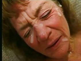 उसके साथ घर का सेक्स रिकॉर्ड करके रेड इंडियन लड़की को चोदता है