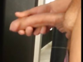 छोटे स्तन के साथ छोटे बेब एक बड़ा रिसर हो जाता है