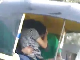 असहनीय प्रेमी एक बड़ा डिक आकर्षक कुतिया fucks