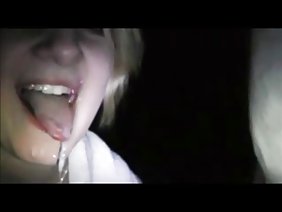 अरब पोशाक में गधा में श्यामला fucks और उसके मुंह में cums