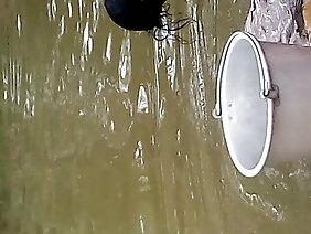 किसी न किसी में गड़बड़ स्वादिष्ट रूसी श्यामला