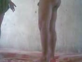 टैटू वाले शेवेलियर में एक डिक होल भराई