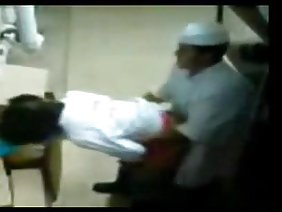 छोटे स्तन फूहड़ कमबख्त अच्छा