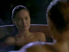 सुडौल ब्रिटिश महिला बकवास आदमी