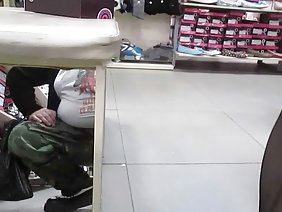 मोज़ा में श्यामला योनी के बाल्ड मास्टर