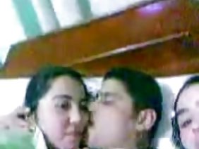 होटल में सेक्स के लिए लड़के ने एक वेश्या को लिया