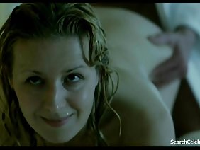 ब्लैक स्टॉकिंग्स में सौंदर्य सभी छेदों में बलात्कार हुआ।