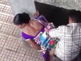 एक दोस्त ने दो जवान गर्लफ्रेंड की चुदाई की