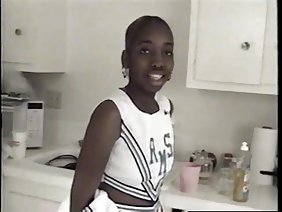 छेद आकर्षक लड़की में बिग डिक perdolit