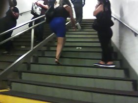 रूसी दादा ओटेबल अपनी मूल पोती