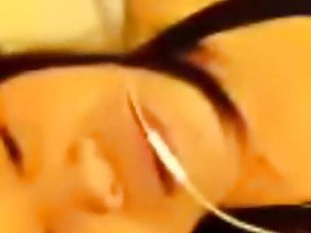 युवा सौतेली माँ ने अपने प्रेमी के साथ सेक्स सिखाया