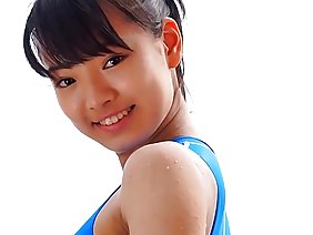 सेक्सी महिला एक युवा phallus प्रेमी में शांत मेंढक